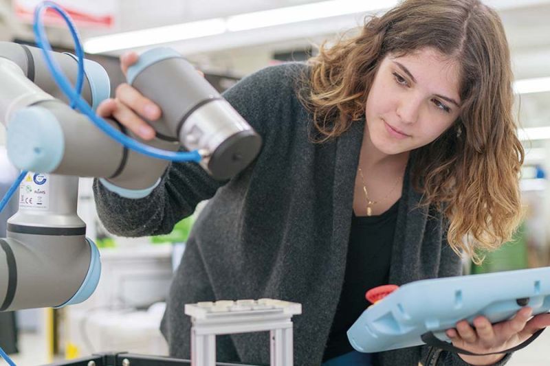 Via unsere Muttergesellschaft IAR Group sind wir seit kurzem Mitglied der Swiss Smart Factory (SMF). Weitere Infos: sipbb.ch/forschung/swis… 
Wir freuen uns,  an diesem INNOVATIONS-ÖKOSYSTEM zu partizipieren.
#Innovation #SmartFactory #Kompetenzzentrum #Industrie40 #Forschung