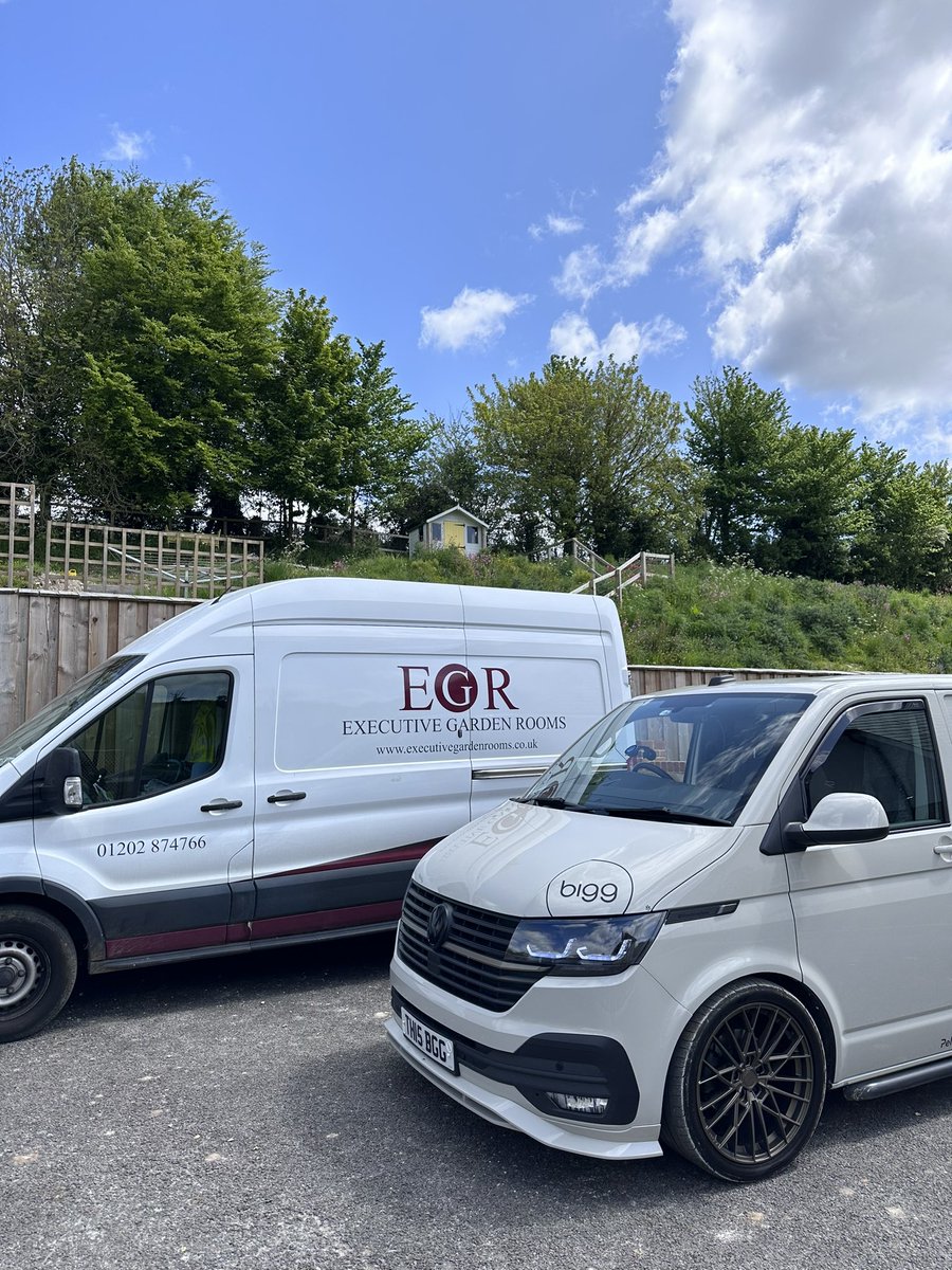 BlindsInGlass's tweet photo. Site delivery in Dorset for our latest garden office customer, site deliveries essential for this type of installer
#gobiggonservice https://t.co/X5FQ46n6IO
