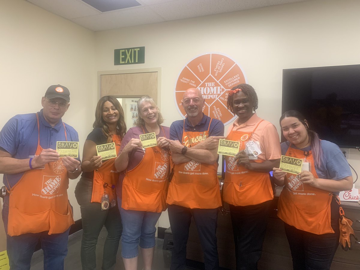 What a pleasant surprise during the Voice Of The Associate meeting today! #YourVoiceCounts #Store0386 <a href="/Jacobhomedepot/">Jacob Lutes</a> <a href="/rjwoutdoors/">Ron Weatherhead</a> <a href="/CkDucre0411/">Claudia K. Ducre</a>