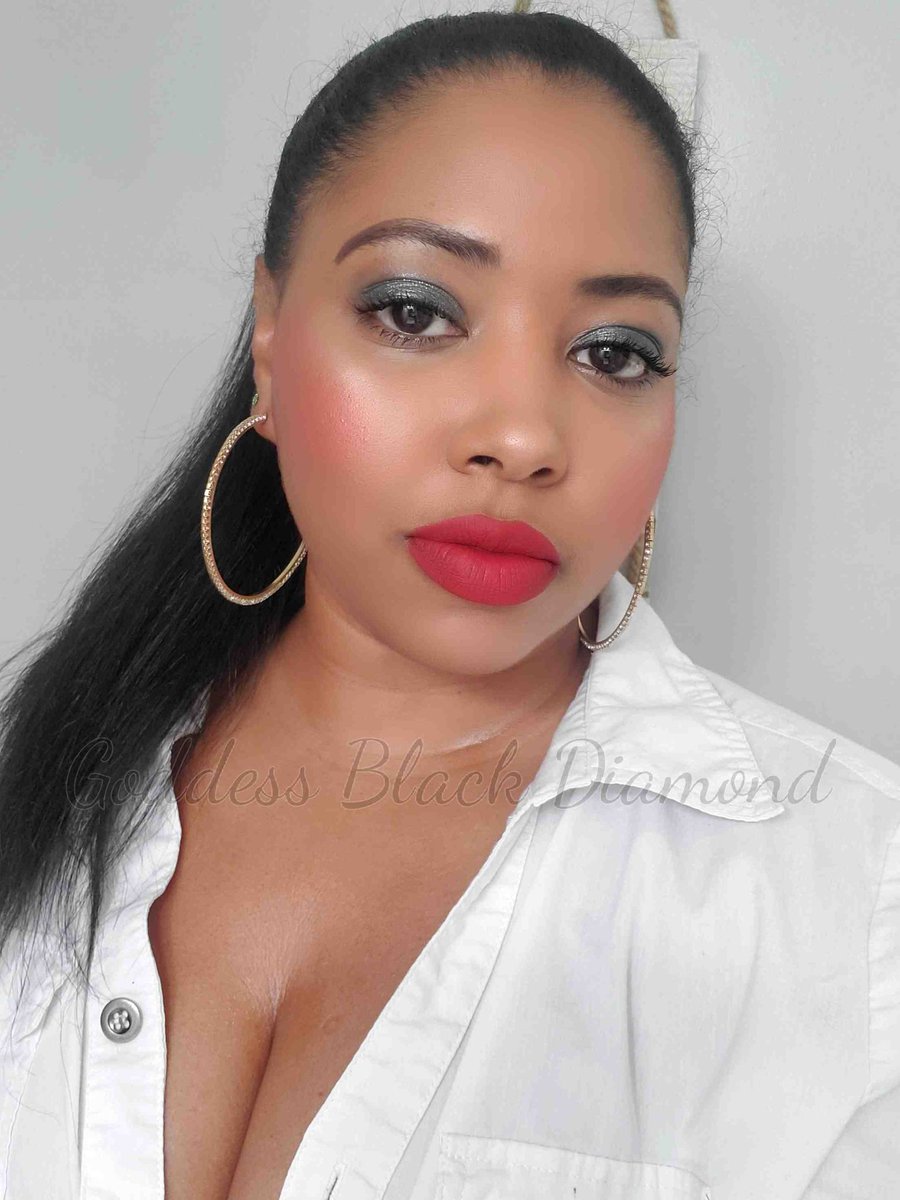 xBlackDiamond1x's tweet image. At this point, I should be a lipstick model.  I mean, just look at me!

#LipstickLover #LipstickAddict #Lipstick 
💋💄