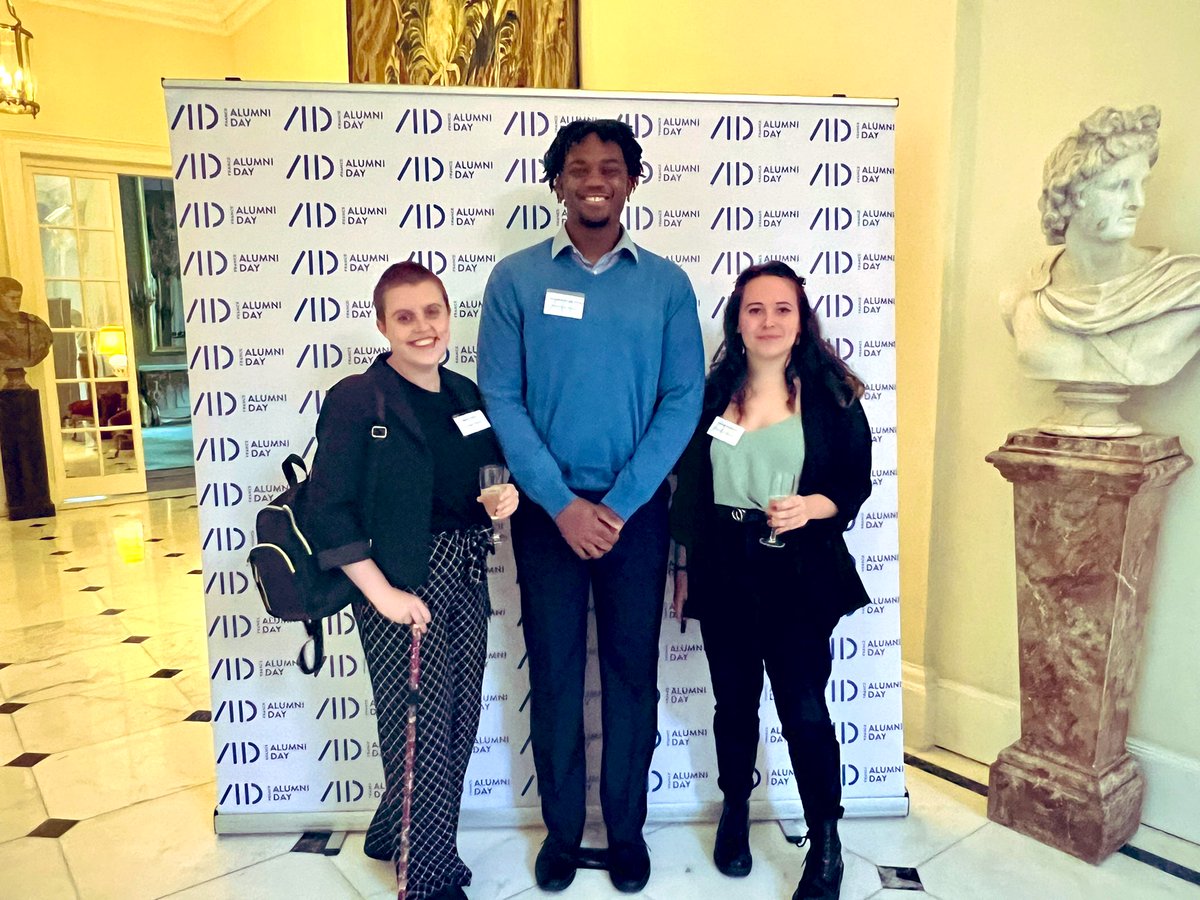 An inspirational evening for our SMLC YAB team and student reps at the Residence de France for the #FranceAlumniDay #AlumniDayUK, where links between international mobility and equality, diversity and inclusion were discussed, offering a comparative view between 🇫🇷and the 🇬🇧.