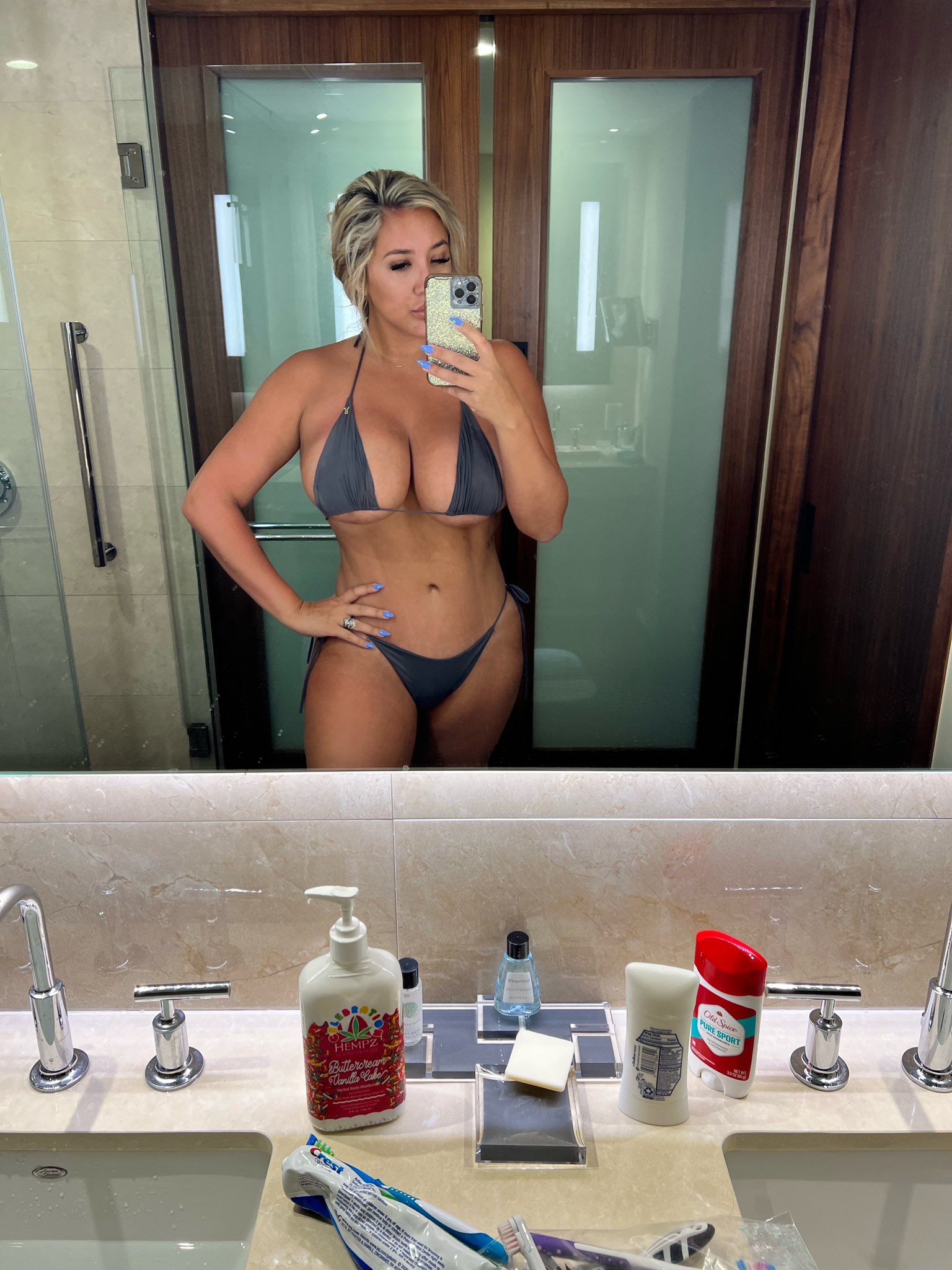 TW Pornstars Sara Blake Cheek Twitter Soaking up my last day  