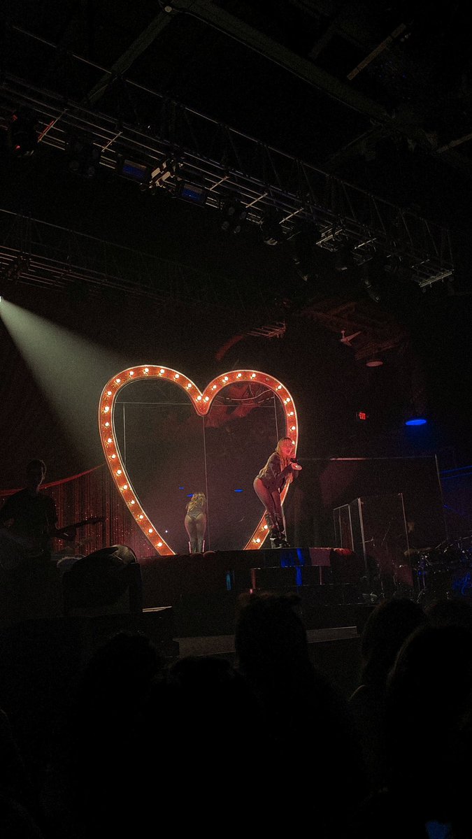 TRE4CH3R0US's tweet photo. a thread of my favorite photos i took during #EICSPhilly 5/13/23 💌 https://t.co/lUojI2zxun