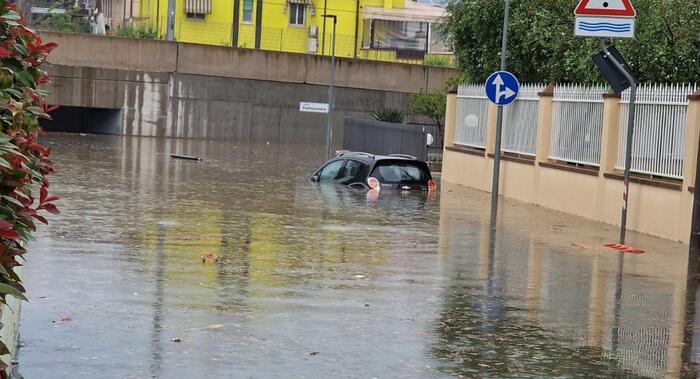 manes_franco's tweet photo. #EmiliaRomagna La mia piena vicinanza a tutta la popolazione emiliana, alla #protezionecivile e a tutti i Sindaci che stanno affrontando queste ore difficili. Il tema dell’#ambiente va affrontato senza ideologie, concretamente, con misure urgenti e con la collaborazione di tutti. https://t.co/cFaXYxzqQj