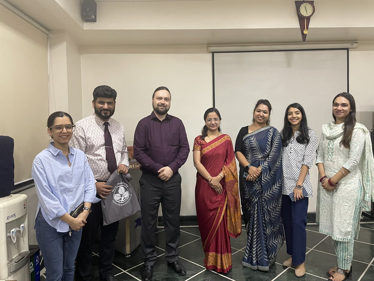 SHIVALIAMIT's tweet photo. An Insightful session on Higher studies in #Germany and #UniversityOfFulda by Ms Tanvi and Mr Marco, today at #AhlconInternationalSchool for our German learners. @ashokkp @y_sanjay @pntduggal @BinnyRawal @MOHITAMEHTA1 https://t.co/gLYKCrXEHV
