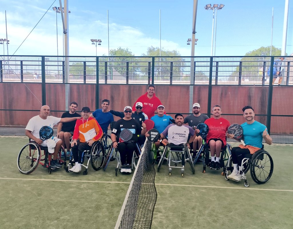 DeporteGetafe's tweet photo. El #TeamARG 🇦🇷 y algunos jugadores del #TeamFRA 🇫🇷 y del #TeamESP 🇪🇦 de #PádelSilla han entrenado hoy en el Polideportivo "Juan de la Cierva" con vistas a su preparación para el II Open Ciudad de Valladolid que se celebra el próximo fin de semana.
#Getafe #DeporteenGetafe https://t.co/1SANUvpYAs