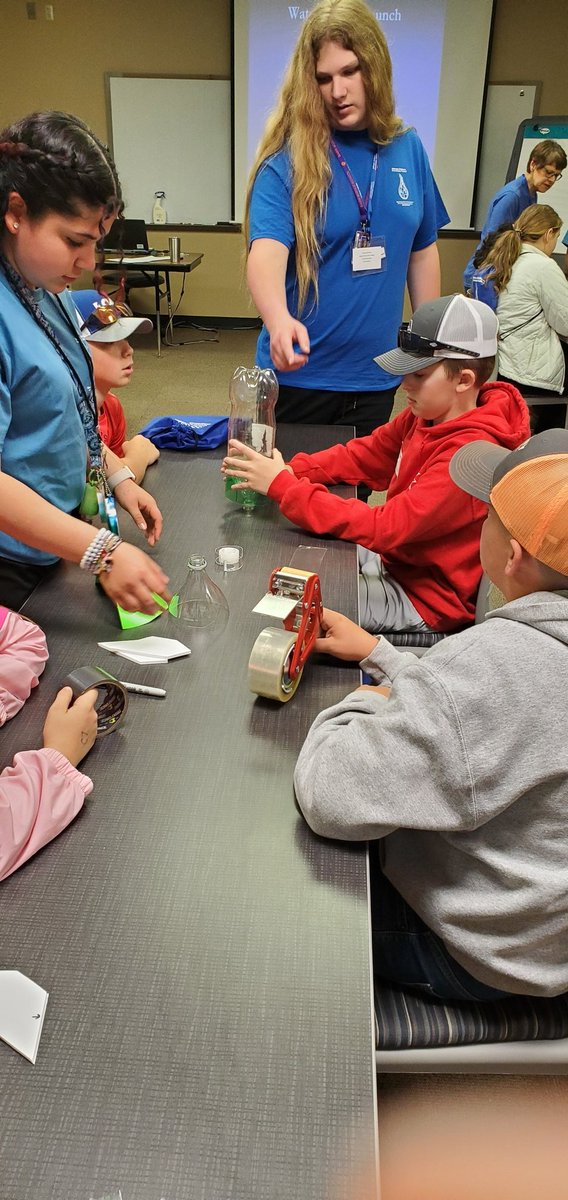 blumenthal_5's tweet photo. 5B students at the Groundwater Festival in Grand Island.  1st session:  water rockets! @ShellCreekVikes #lakeviewvikes https://t.co/buqNbAkoYE