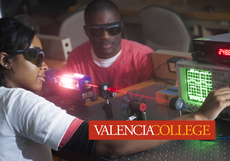AmericomUSA's tweet photo. AmeriCOM celebrates International Day of Light with our newest partner, Valencia College, Orlando, FL. Their new hands-on training, Precision Optics, Photonics, Fiber Optics Technician program places students into a thriving industry that harnesses the power of light. https://t.co/GWWJClg7Du