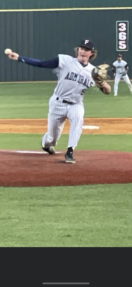 Congrats to ⁦<a href="/Elimill10/">Elimiller</a>⁩ on his commitment to ⁦@RoaneStBaseball⁩. Eli is a 2023 P at ⁦<a href="/AdmiralGameday/">Farragut Baseball</a>⁩ and has pitched in our ⁦<a href="/diamondbballtn/">Diamond Baseball-Simcox Academy</a>⁩ Organization the last few years. ⁦<a href="/5StarPreps/">5Star Preps</a>⁩ ⁦<a href="/prepxtra/">PrepXtra</a>⁩ ⁦@PBRTennessee⁩