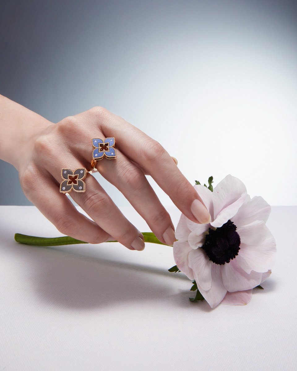 Have you ever heard of titanium flowers?

#RobertoCoin #VenetianPrincess