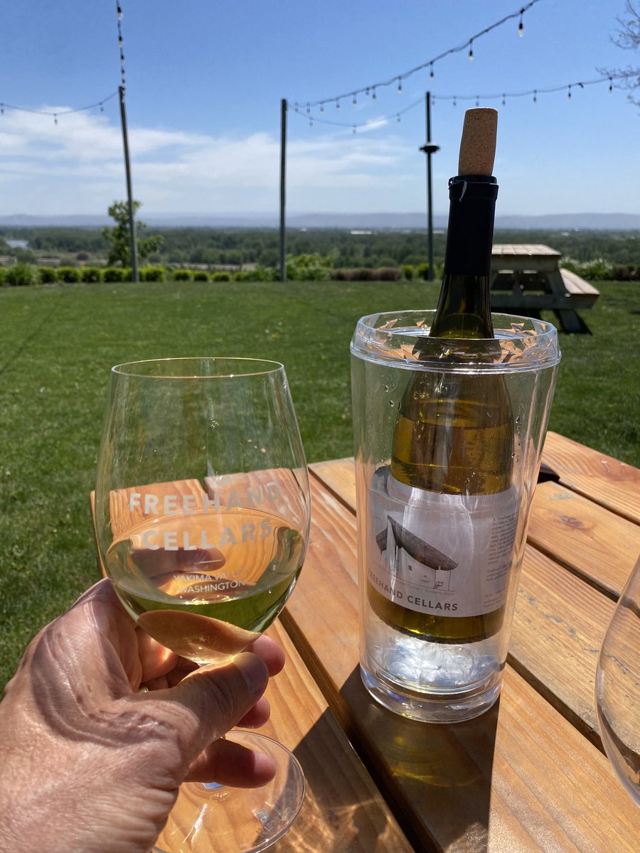 Enjoyed a pleasant Mother’s Day at Freehand Cellars @FreehandCellars - gorgeous day!