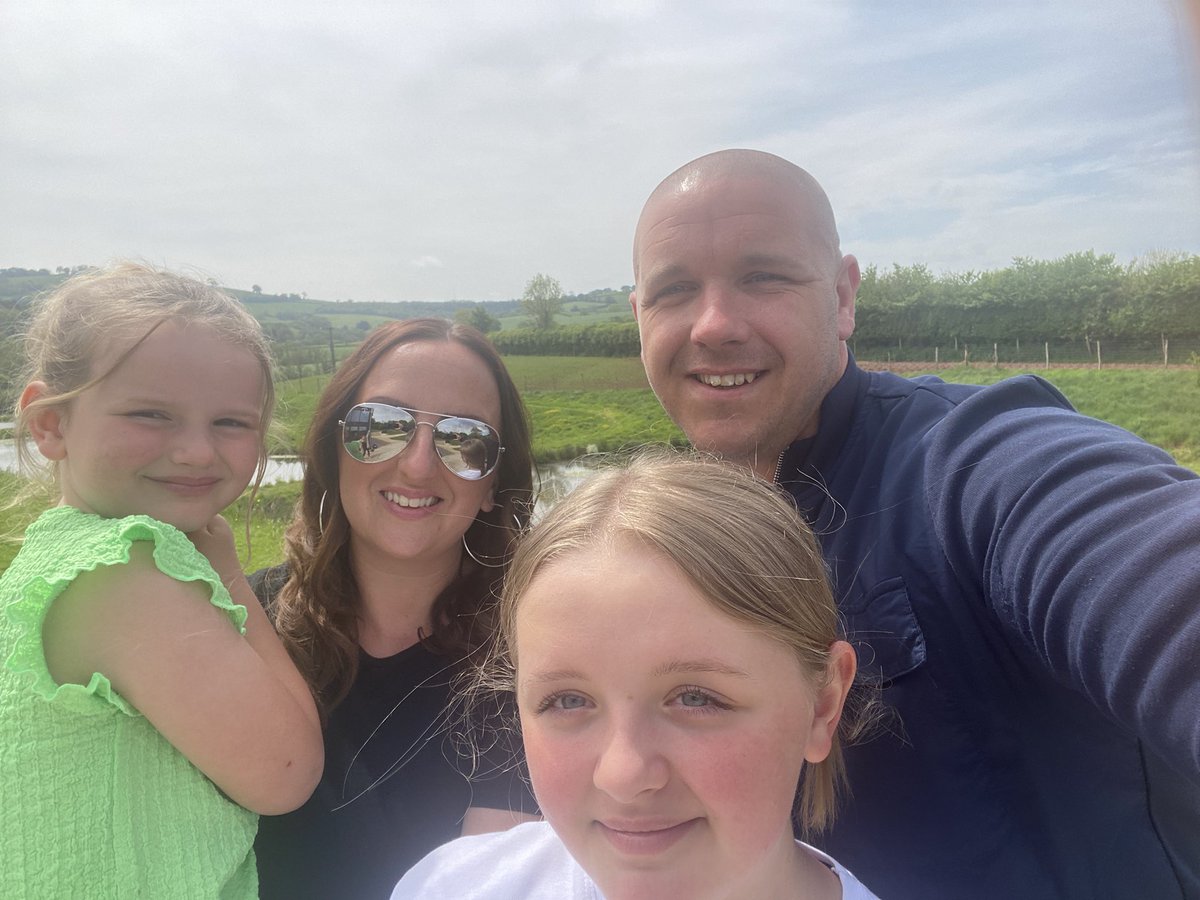 LisaSperring's tweet photo. Family 💙 @sperringc https://t.co/qaDjaLTxTH