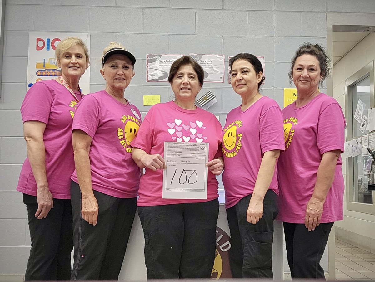 Serving smiles and a perfect score!! 💯 <a href="/BluffParkElem/">Bluff Park Elem</a> <a href="/HooverSchools/">Hoover City Schools</a> #healthinspection