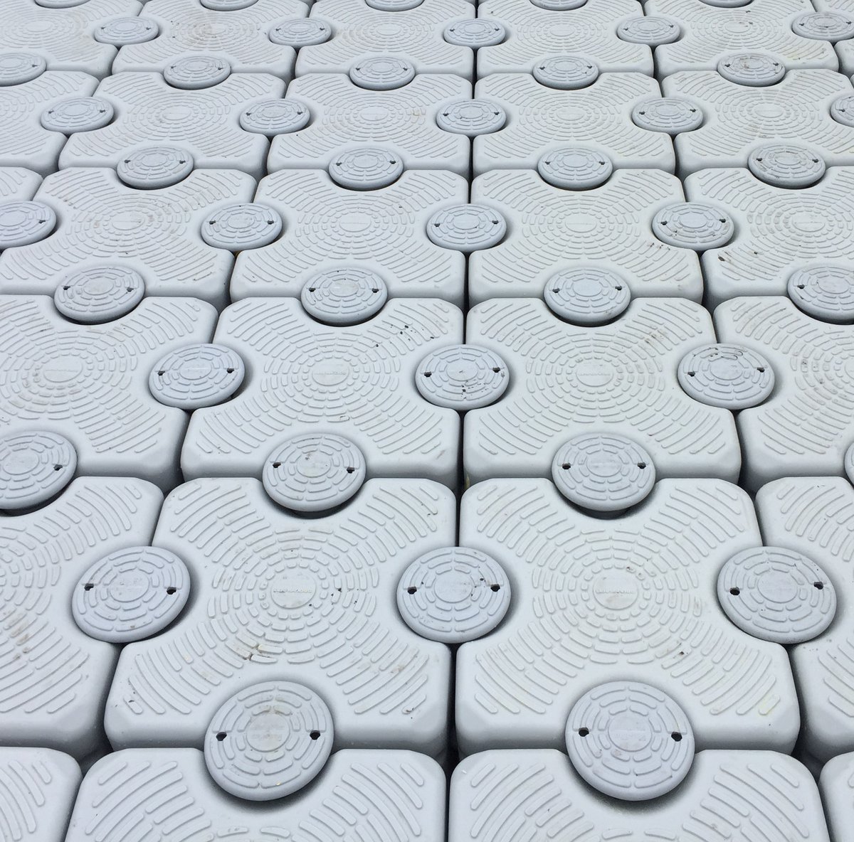 DockBlocks's tweet photo. Patented connecting system #BeautifulIndustrialDesign https://t.co/992aFjWtBN