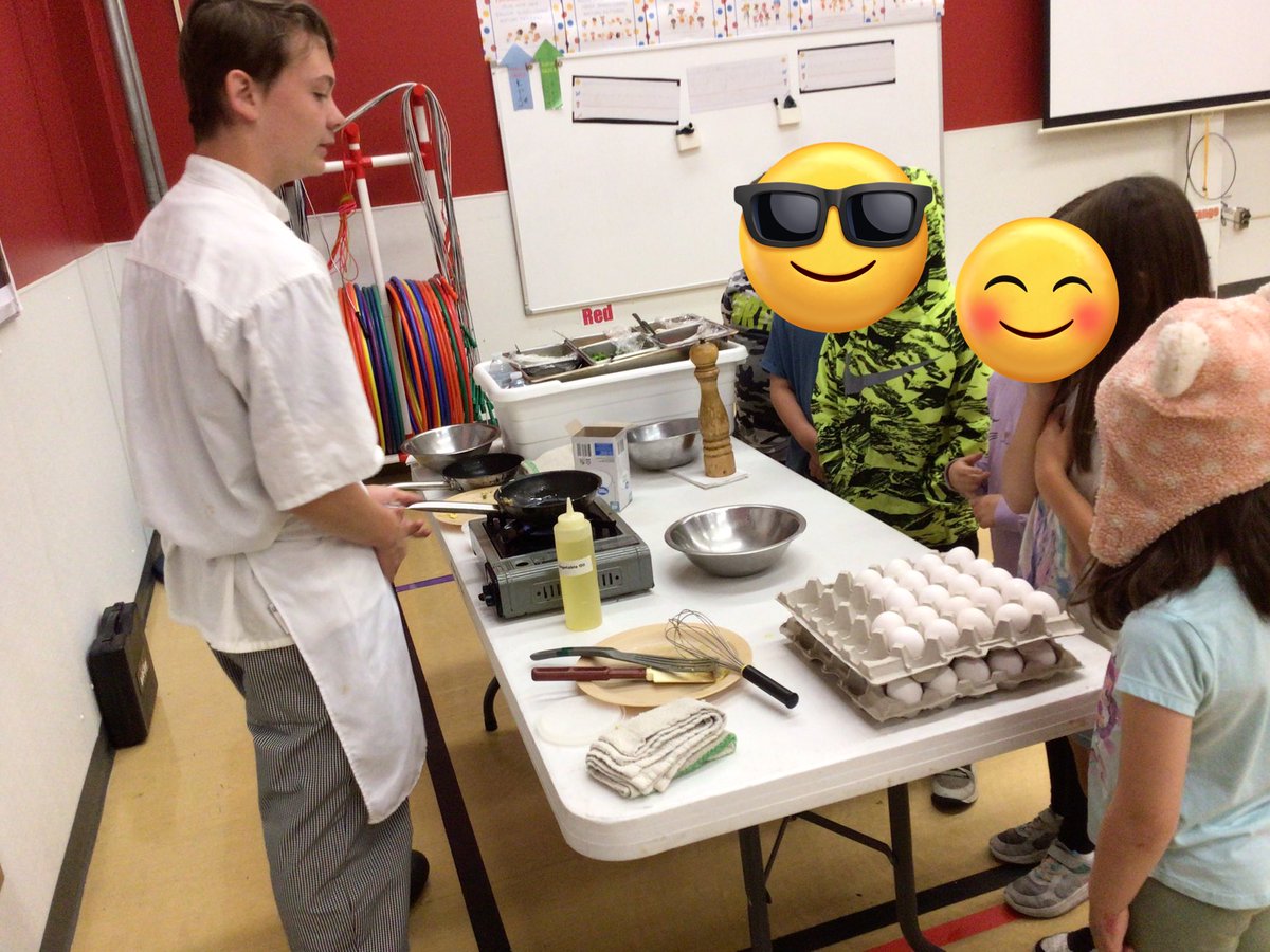 lmuellerTMP's tweet image. Huge thank you to @CACC_CPS culinary arts students for leading our students in an eggcellent cooking demonstration. My 11 year old tried eggs for the first time and LOVED them. #AgWeek #cpsbest #PlaceBasedLearning #PrairieProud
