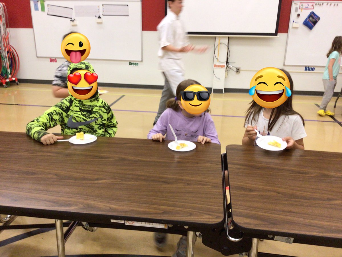 lmuellerTMP's tweet image. Huge thank you to @CACC_CPS culinary arts students for leading our students in an eggcellent cooking demonstration. My 11 year old tried eggs for the first time and LOVED them. #AgWeek #cpsbest #PlaceBasedLearning #PrairieProud
