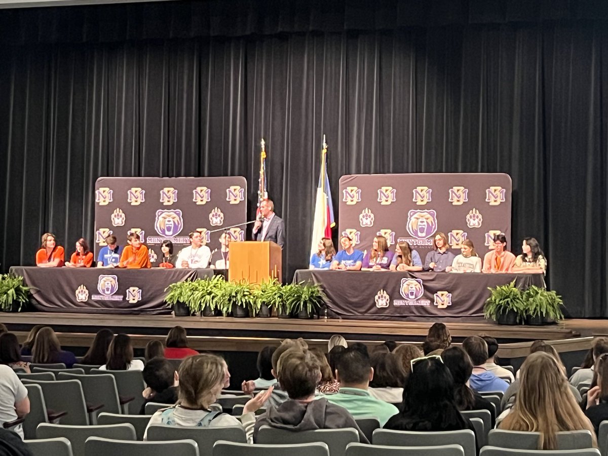 Fine Arts signing at MHS!