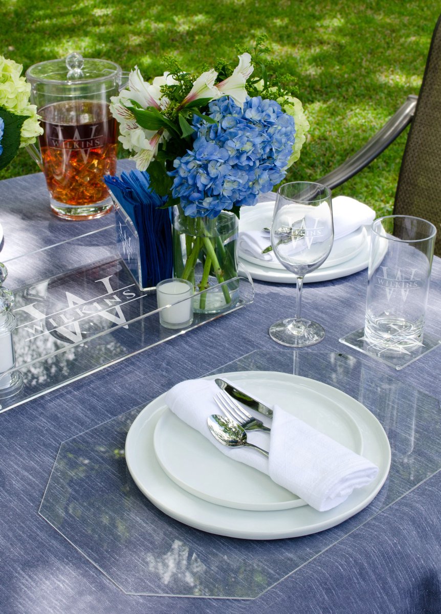 Pool & Patio Entertaining has never looked so good. Shop our Acrylic Collection – looks like glass, super sturdy, wildly elegant, and reasonably priced! Stock up today! On our webpage: Shop Qz Studio – Acrylic Collection