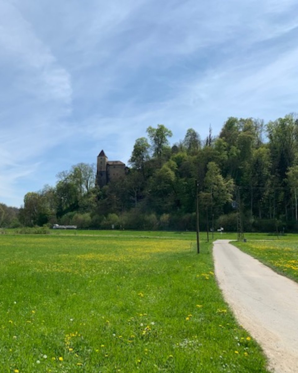 MTB-Radtour: Hohenlohe-Ostalb-Weg

1. Tag: Aalen - Ellwangen - Crailsheim - Kirchberg an der Jagst - Rot am See => 62 km 

2. Tag: Ulm - Lontal - Heidenheim - Aalen => 86 schöne