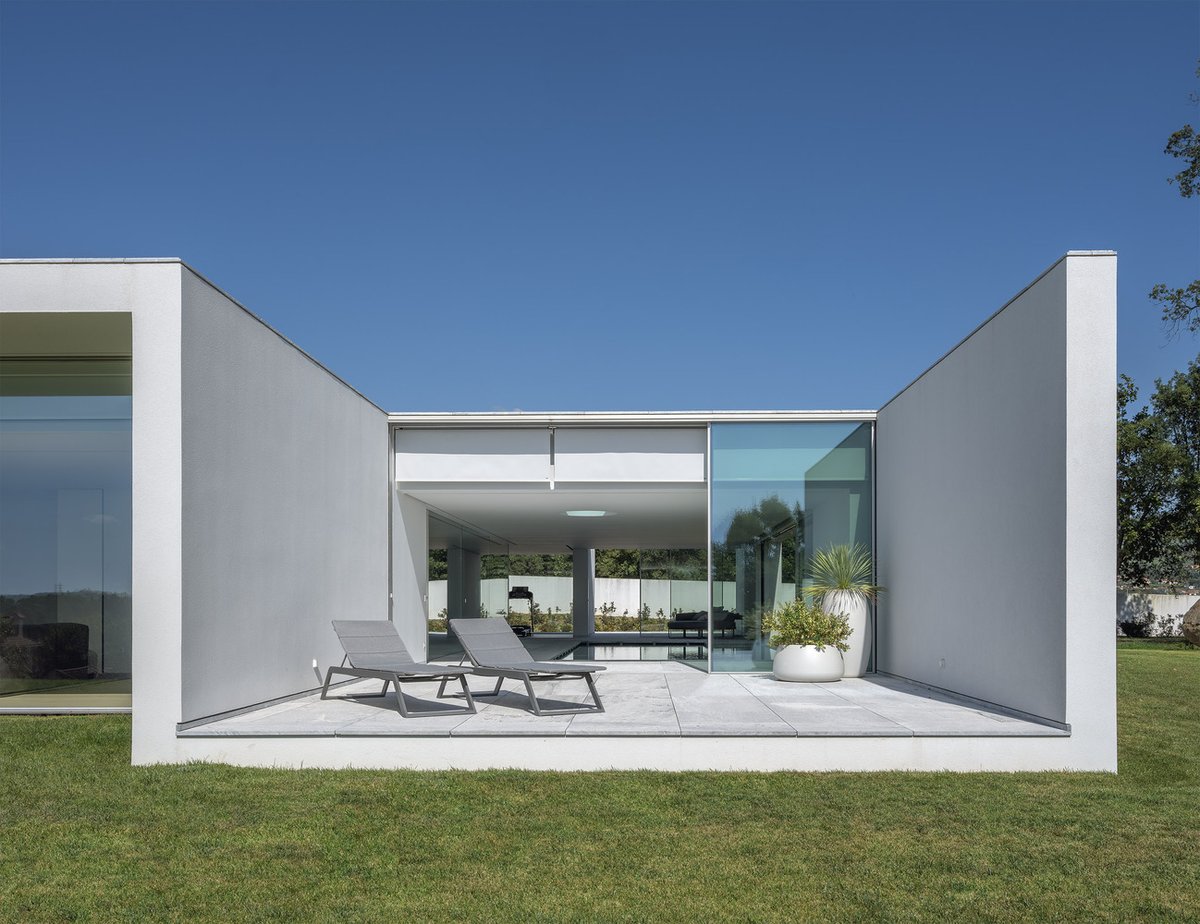 MTMG House by NOARQ

#interior #architects #design #architecture #illustrarch