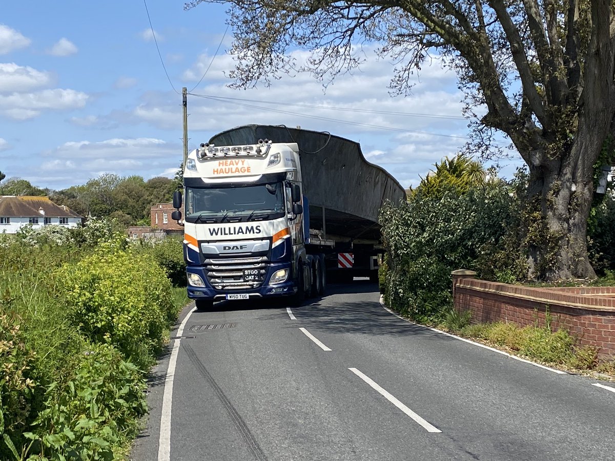 abnormal_loads's tweet photo. 5.3 meter wide motor torpedo boat escorted today from #Westonzoyland near #Bridgwater to #Gosport using x3 escort vehicles. @Road_Pilots @HTAsafer #AbLoads https://t.co/7h0IjXHGXy