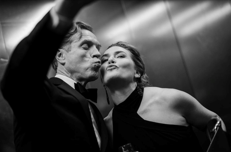 GingersnapDamo's tweet photo. Damian Lewis was a Presenter at this year's BAFTA Television Awards, but not before he HAMMED it up for photographers on the Red Carpet. Details here: https://t.co/R51FjVX0Qa #DamianLewis #ASpyAmongFriends #BAFTARedCarpet #BAFTATVAwards #BAFTATVAwards2023 #BAFTATelevisionAwards https://t.co/YsV5teKWo2