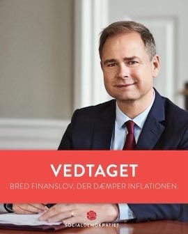 I dag stemte et stort flertal i Folketinget for årets finanslov. En stram finanslov pga inflationen. Men alligevel en finanslov med bl.a. ekstra barsel til tvillingeforældre, højere dagpenge i de første 3 mdr. og flere penge til støtte til sårbare unge. Tak til det brede flertal