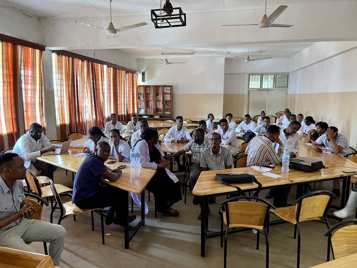 Great to be at KCMC, Tanzania 🇹🇿 on behalf of @BAUSurology Urolink and @TUF_tweets teaching local residents preparing for upcoming exams. Fascinating to share experiences in the sessions so far and looking forward to a fantastic programme in the coming days!