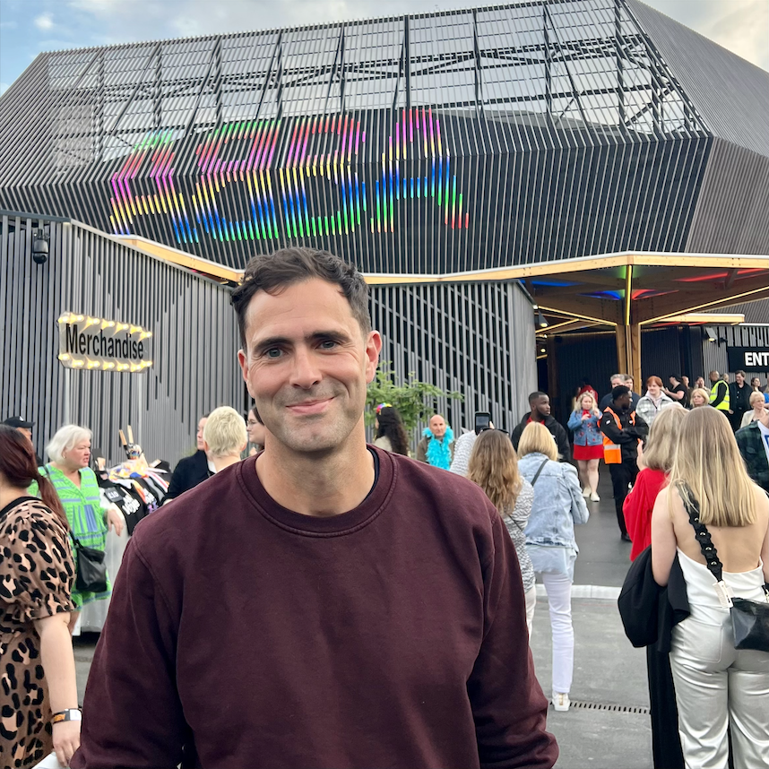 keaneofficial's tweet image. Thank you for taking this song into your hearts.

See you soon 
Tim, Tom, Richard &amp;amp; Jesse x

Listen here: keane.lnk.to/SOWK1BNEM