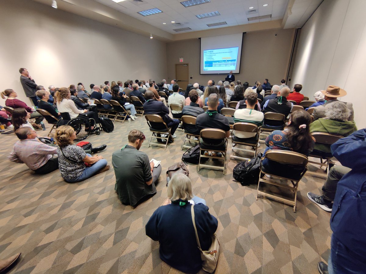 Full house for <a href="/davidmjllo/">David M. Jaramillo</a> presentation on the use of legumes in grazing systems at the International Grassland Congress