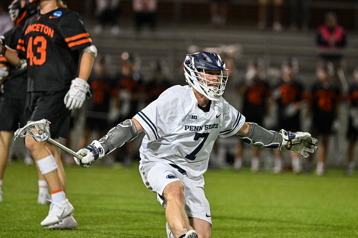 NCAALAX's tweet photo. Vote for the #NCAAMLAX Photo of the Week 📸

1️⃣ @ArmyWP_MLax All the feels 🥺
2️⃣ @UMichLacrosse Believe in blue 😤
3️⃣ @PennStateMLAX Are you not entertained?! 🦁
4️⃣ @DukeMLAX Comeback kings 👑 https://t.co/RNiwgihUW8