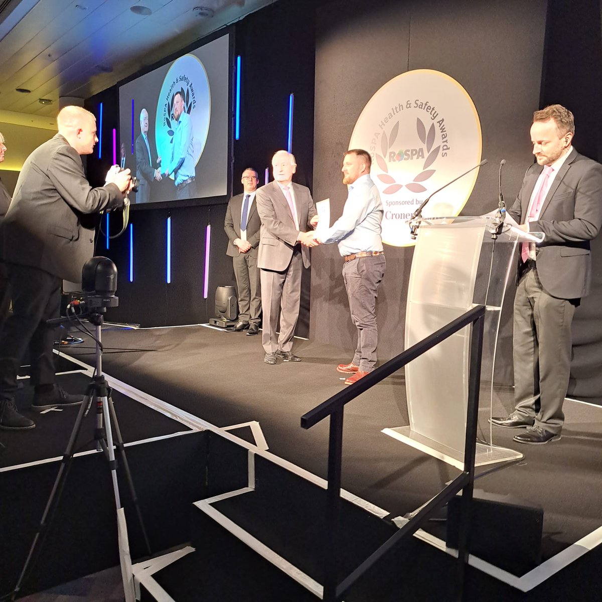 Checkmate Fire tweet media