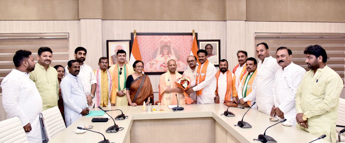#Prayagraj मेयर बनने पर श्री गणेश जी को बहुत बहुत बधाई <a href="/BJP4UP/">BJP Uttar Pradesh</a> <a href="/BJP4PRAYAGRAJ/">BJP PRAYAGRAJ</a> <a href="/RitaBJoshi/">Prof. Rita Bahuguna Joshi</a> <a href="/PrayagrajKumbh/">Kumbh</a> <a href="/Bhupendraupbjp/">Bhupendra Singh Chaudhary</a> <a href="/idharampalsingh/">Dharampal Singh</a> <a href="/BJP4India/">BJP</a> #MayorofPrayagraj