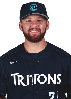 SSCReport's tweet image. 🏆SSC Pathetic Player of the Year🏆

Gunnar Womer @EckerdBaseball

Known around the SSC as Worthless Womer, the prototypical Triton hit a paltry .118 on the year. A true 0-tool player, he also chipped in 0 HR or stolen bases—while making as many errors as runs scored.

#TheReport