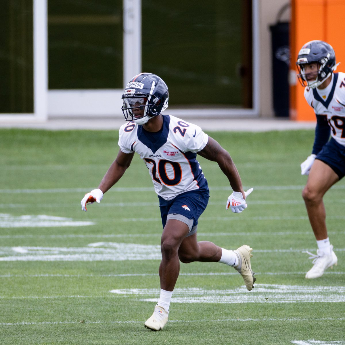 ArmyWP_Football's tweet photo. .@M_Broughton2 suited up at Denver's minicamp!

📸 @Broncos 

#GoArmy https://t.co/EDrDDbUEQ4