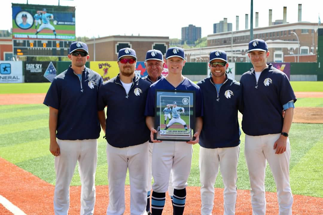 THANK YOU SENIORS ⚾️ we’re proud to celebrate our graduating players, these guys have paved the way for the future of our program. The dedication, sacrifices, and commitment you’ve shown to this program will always be appreciated. #EdmontonCollegiate #AlwaysAHawk