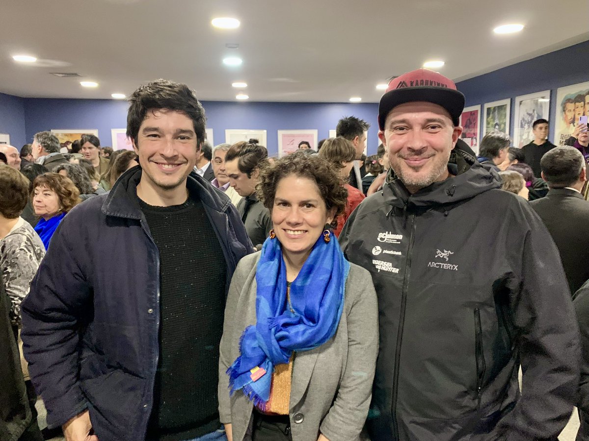 MMAChile's tweet photo. 🎬 Junto a la ministra @Maisa_Rojas estuvimos en el estreno del documental ‘‘Atacama Hadal, un viaje al inframundo’’, de Julian Rosenblatt, producido por el Instituto Milenio de Oceanografía (@imochile) 🌊🛳️ https://t.co/g4Xr9cQC7X