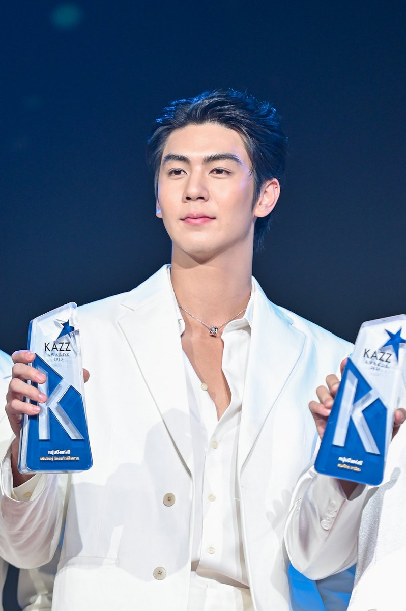 ImOne2138422196's tweet photo. 🥰🥰🥰หล่อมากก#ริว https://t.co/hzzdNHUYhf