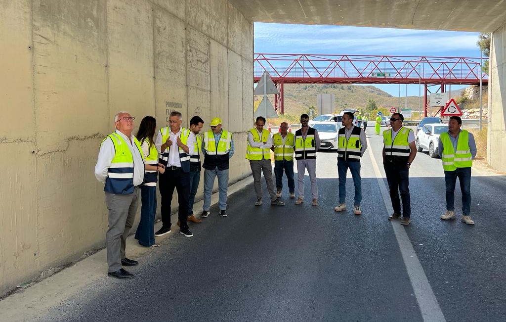 FomentoAND's tweet photo. 🚨 🚧 Cortes de tráfico puntuales en las obras del ramal 56 de la #carretera A-344 en la provincia de #Almería 👇
🚘 La actuación trata de evitar desprendimientos en un talud en #Olula del Río 👷♂️
➕ℹ https://t.co/D8ChmpfAM8 ✅ https://t.co/neRlXTZOo6