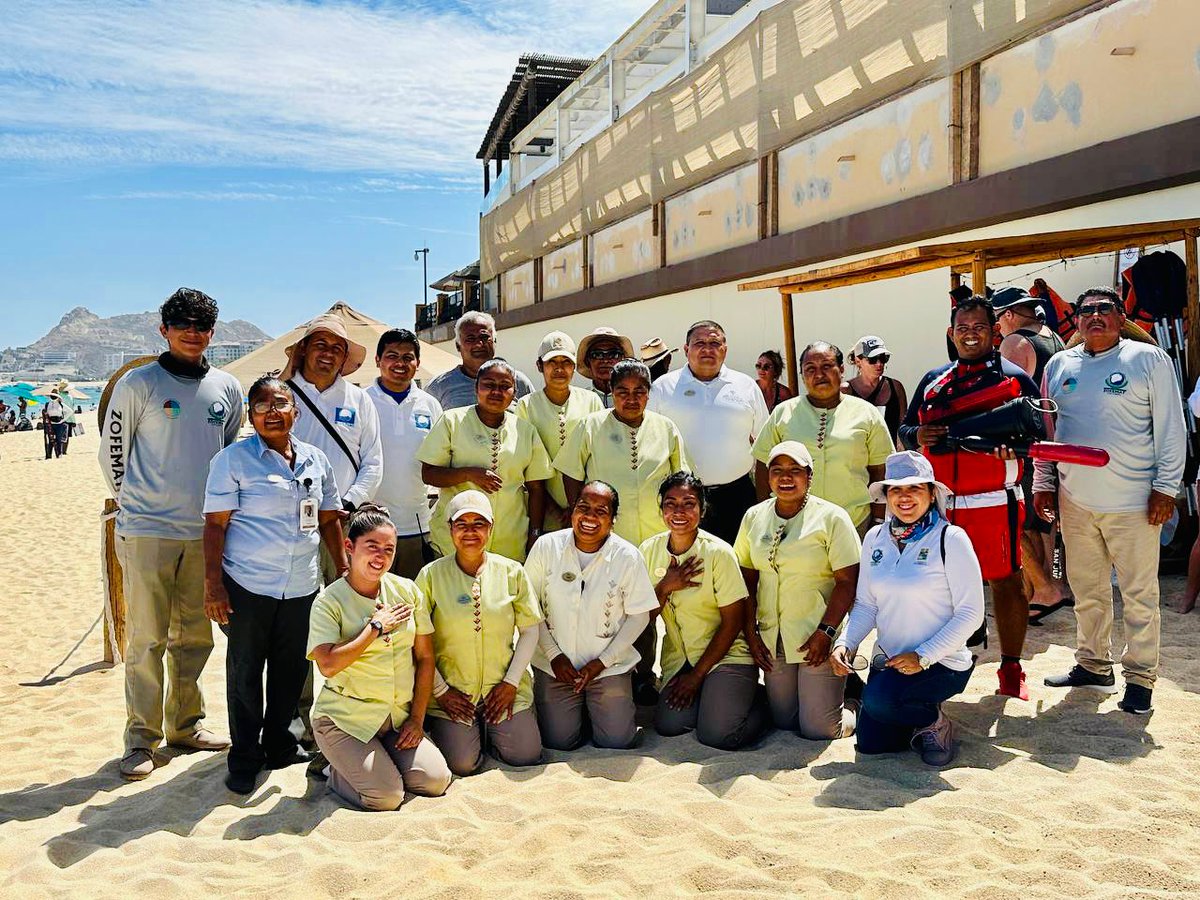 LosZofemat's tweet photo. Nuestro Coordinador Municipal de ZOFEMAT Los Cabos, Lic. Jorge Alonso Meza Núñez, en compañía del Coordinador Operativo, Delegacional y del Personal de Educación Ambiental y Certificación de Playas,  inicio de la auditoría y la revisión del programa BLUE FLAG México 2023. https://t.co/yNhcr0R5zX