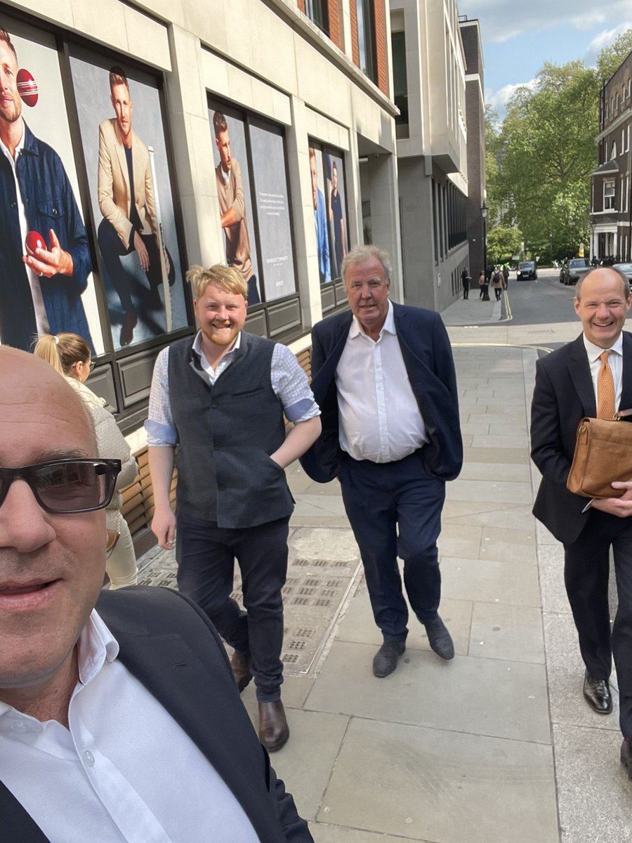 JB_Golf_Life's tweet photo. Just spotted this trio, back from championing Farm to Fork British Farming at Downing Street!  

Must be Kaleb’s 3rd time in London &amp; ‘Cheerful Charlie’ really does live up to his name!!! 

@JeremyClarkson @British_Farming #clarksonsfarm #cheerfulcharlie #farm #britishfarming https://t.co/M3sxFwFc19