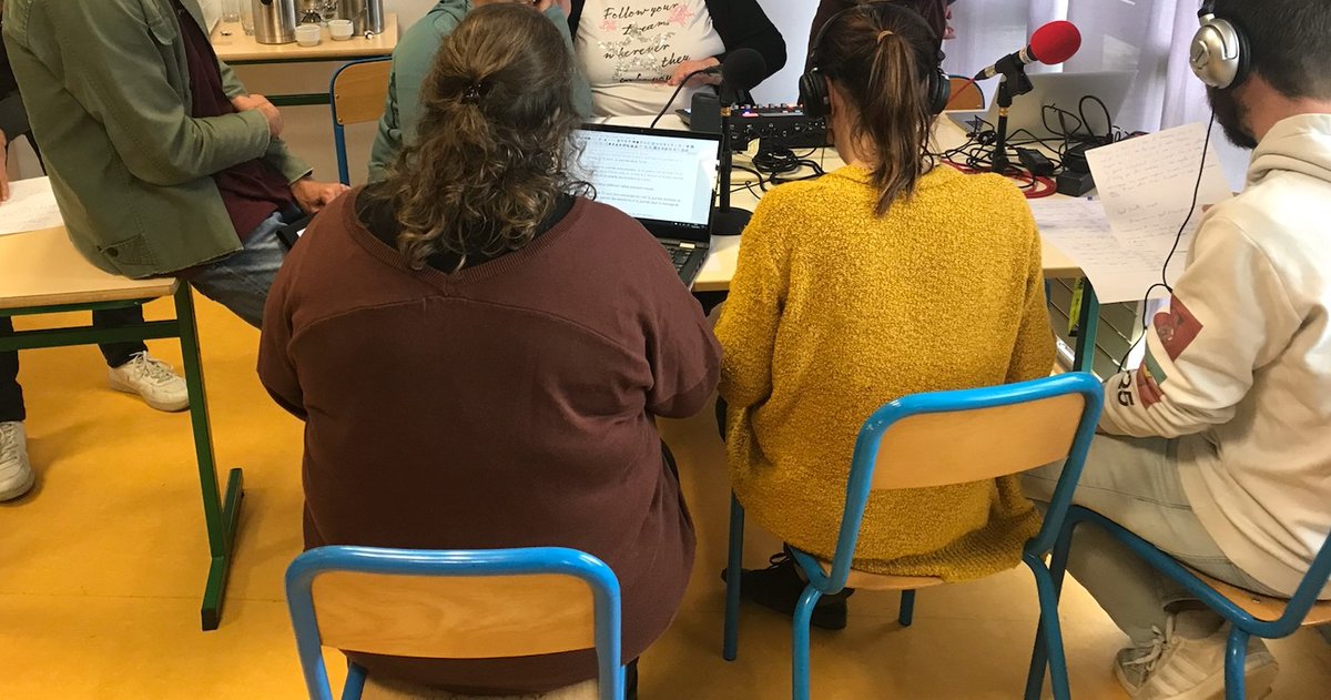 On poursuit la formation #webradio en <a href="/LaHauteSaone/">La Haute-Saône.com</a> => collège André Masson <a href="/StephanePini/">Stéphane Pini</a>  à St Loup <a href="/acbesancon/">Académie de Besançon</a> <a href="/DSDEN70/">DSDEN de la Haute-Saône</a> : groupe sympathique, collectif, motivé. De beaux projets #EducMédiasInfo en perspective ! <a href="/DrneBFC/">DRANE Bourgogne-Franche-Comté</a>