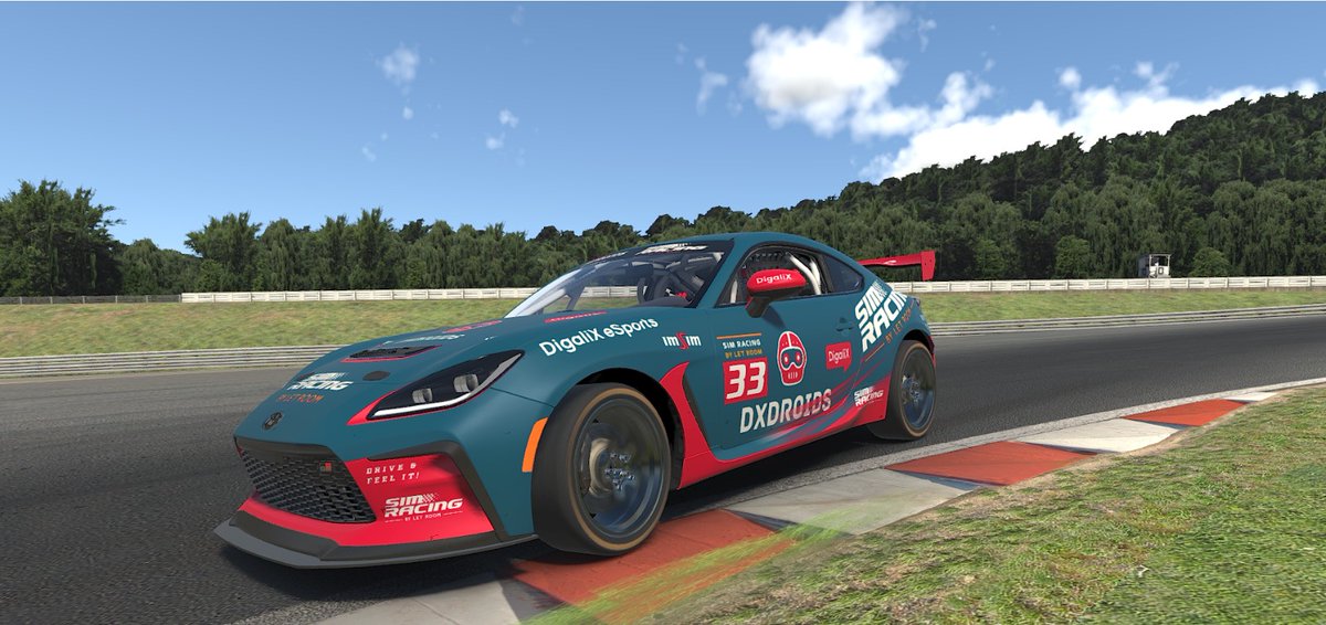 Carrera difícil con accidente de <a href="/Mimajuto/">Toni Celada</a> P30 y salida desde boxes por sanción de <a href="/AdriaGuinovart/">Adrià Guinovart Costa</a>, que aun así hizo carrerón y remontó 12 posiciones para acabar P20.  Buenos puntos que nos mantienen en mitad de la tabla. 

¡A por la siguiente! 🦾

#LVNE2023 <a href="/DriversparadeCb/">Drivers Parade Club</a>