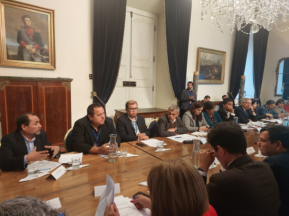 Junto a alcaldes de Norte de Chile agrupados en <a href="/NorteAsociacion/">amunochi\asociacion municipalidades norte de Chile</a> avanzando en compromisos con <a href="/GobiernodeChile/">Gobierno de Chile</a> en inversión y seguridad pública. Valoramos "Calles sin Violencia", pero es tiempo tb de fortalecer seguridades ciudadanas municipales. Pronto tendremos proyecto de ley!