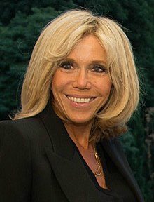 #INFOM6 Agression du petit-neveu de Brigitte Macron à Amiens. Les huit personnes interpellées sont âgées de 16 à 35 ans. Parmi elles, une adolescente de 16 ans. L’enquête devra déterminer les circonstances exactes de l’agression (source police). @m6info