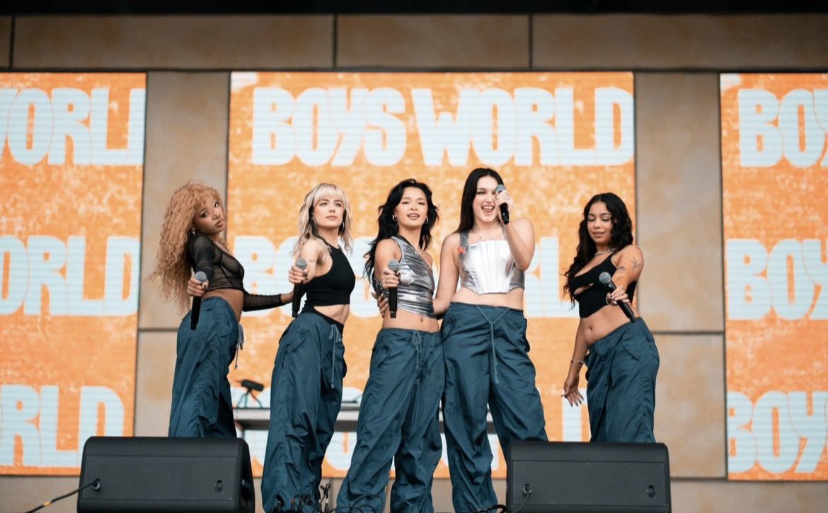 BoysWorldNews's tweet photo. . @boysworld has arrived at #stepfest!! They will preform later today, most likely around 12-3 pm PST. https://t.co/R2uR9PYgBv
