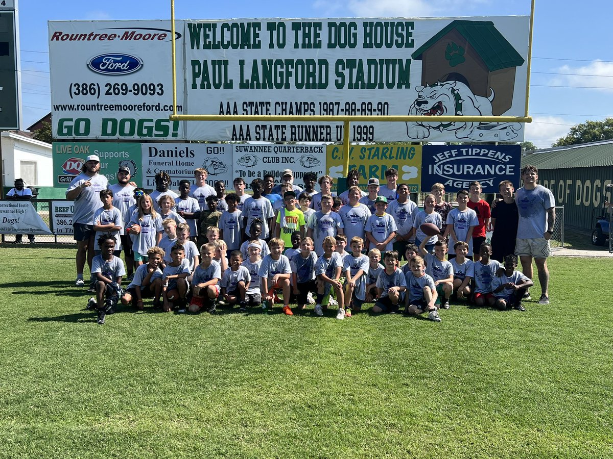 Thank you to everyone who attended, sponsored &amp; volunteered at the 2023 LIVE OAK YOUTH CAMP! 
Our campers learned how to prepare with a purpose &amp; finish what they start! 
A few of our campers were able to walk away with a prize!