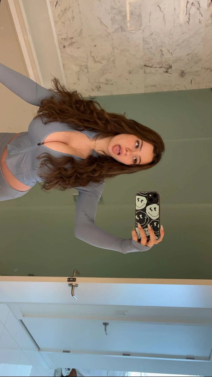 Djicks TV 🎥🔴 on X: Sierra Cabot 📸🔥 t.cobg6lCnW8zj  X