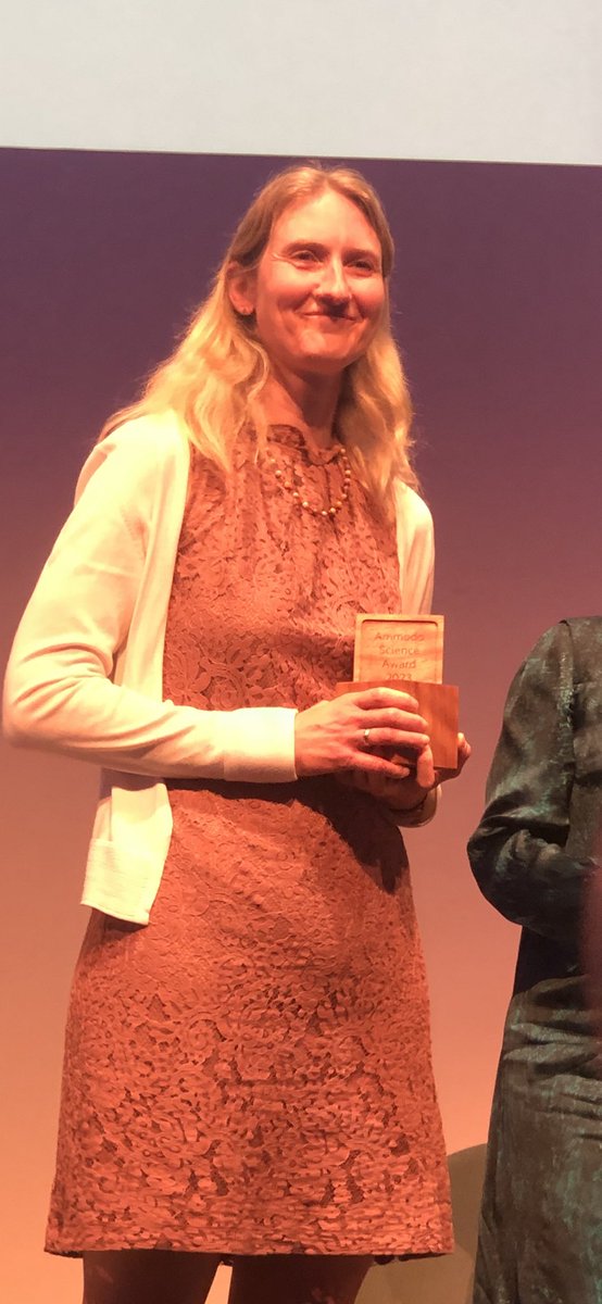 Cisca Wijmenga (@wijmenga_cisca) on Twitter photo Zojuist werden de Ammodo Science Awards uitgereikt waarvan 2 van de 8 winnaars afkomstig van <a href="/univgroningen/">University of Groningen</a>. Hartelijk felicitaties voor <a href="/merel_keijzer/">Merel Keijzer</a> <a href="/FacultyofArtsUG/">Faculty of Arts - University of Groningen</a> en <a href="/jingyuan_fu/">Jingyuan Fu</a> <a href="/UMCGgenetica/">UMCG Genetica</a> 👏💐 Zojuist werden de Ammodo Science Awards uitgereikt waarvan 2 van de 8 winnaars afkomstig van <a href="/univgroningen/">University of Groningen</a>. Hartelijk felicitaties voor <a href="/merel_keijzer/">Merel Keijzer</a> <a href="/FacultyofArtsUG/">Faculty of Arts - University of Groningen</a> en <a href="/jingyuan_fu/">Jingyuan Fu</a> <a href="/UMCGgenetica/">UMCG Genetica</a> 👏💐