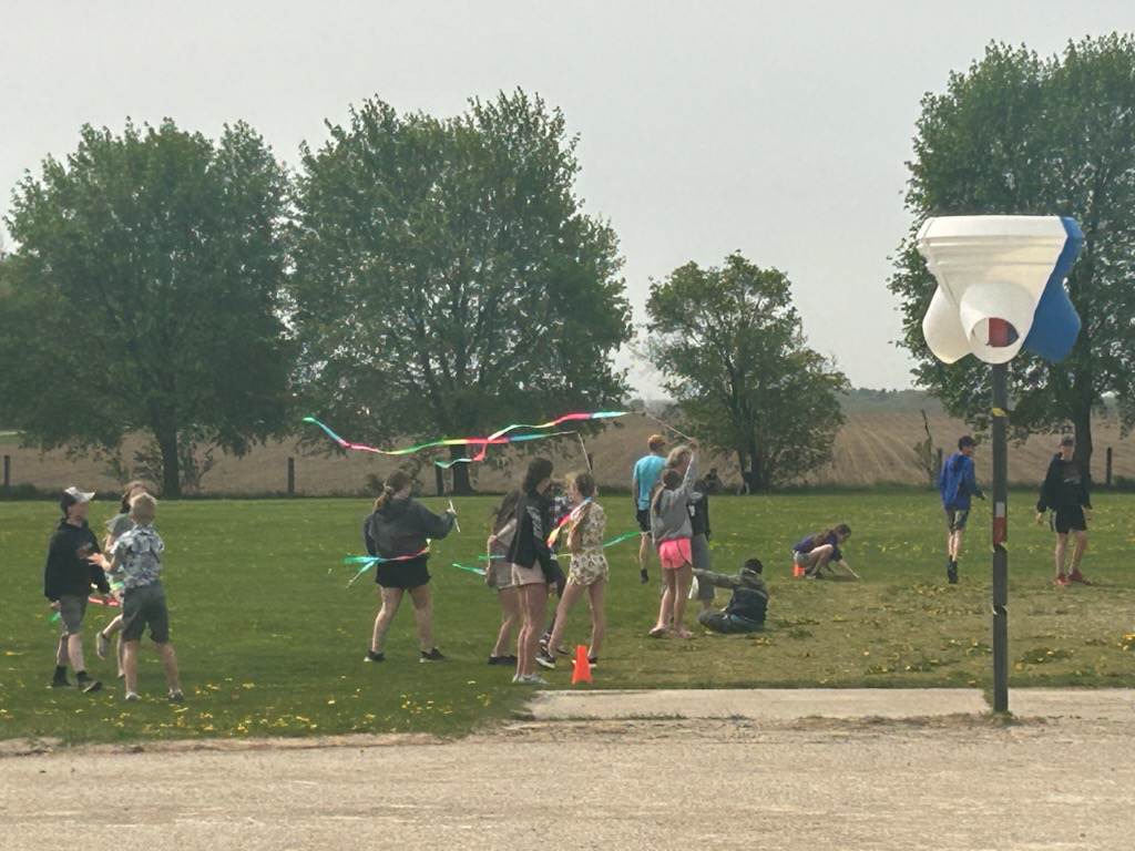 NorthEasthopePS's tweet photo. A beautiful day for outside play!! @yourschools #windyfun #thanksmrsbell ๐ฆ
โค๏ธ๐๐๐ช https://t.co/G3tr6obmen